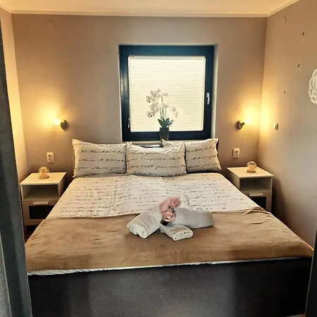 Vista With Hot Tub & Large Terrace * Leskovec pri Krskem
