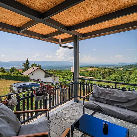 Vista With Hot Tub & Large Terrace Holiday home *
