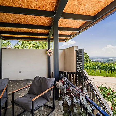 Holiday home Vista With Hot Tub & Large Terrace Leskovec pri Krskem