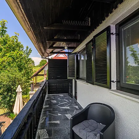 Vista With Hot Tub & Large Terrace Leskovec pri Krskem