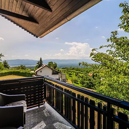 Vista With Hot Tub & Large Terrace
