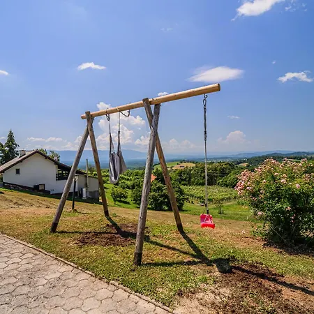 Vista With Hot Tub & Large Terrace Leskovec pri Krskem