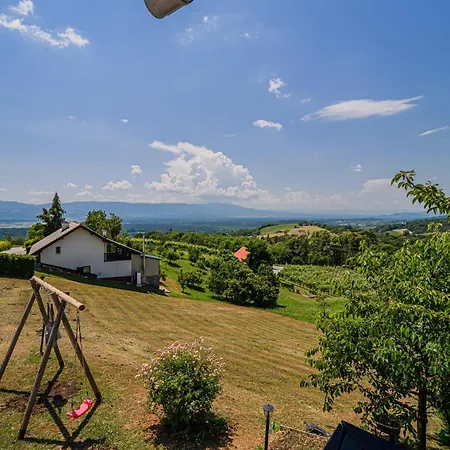 Holiday home Vista With Hot Tub & Large Terrace *